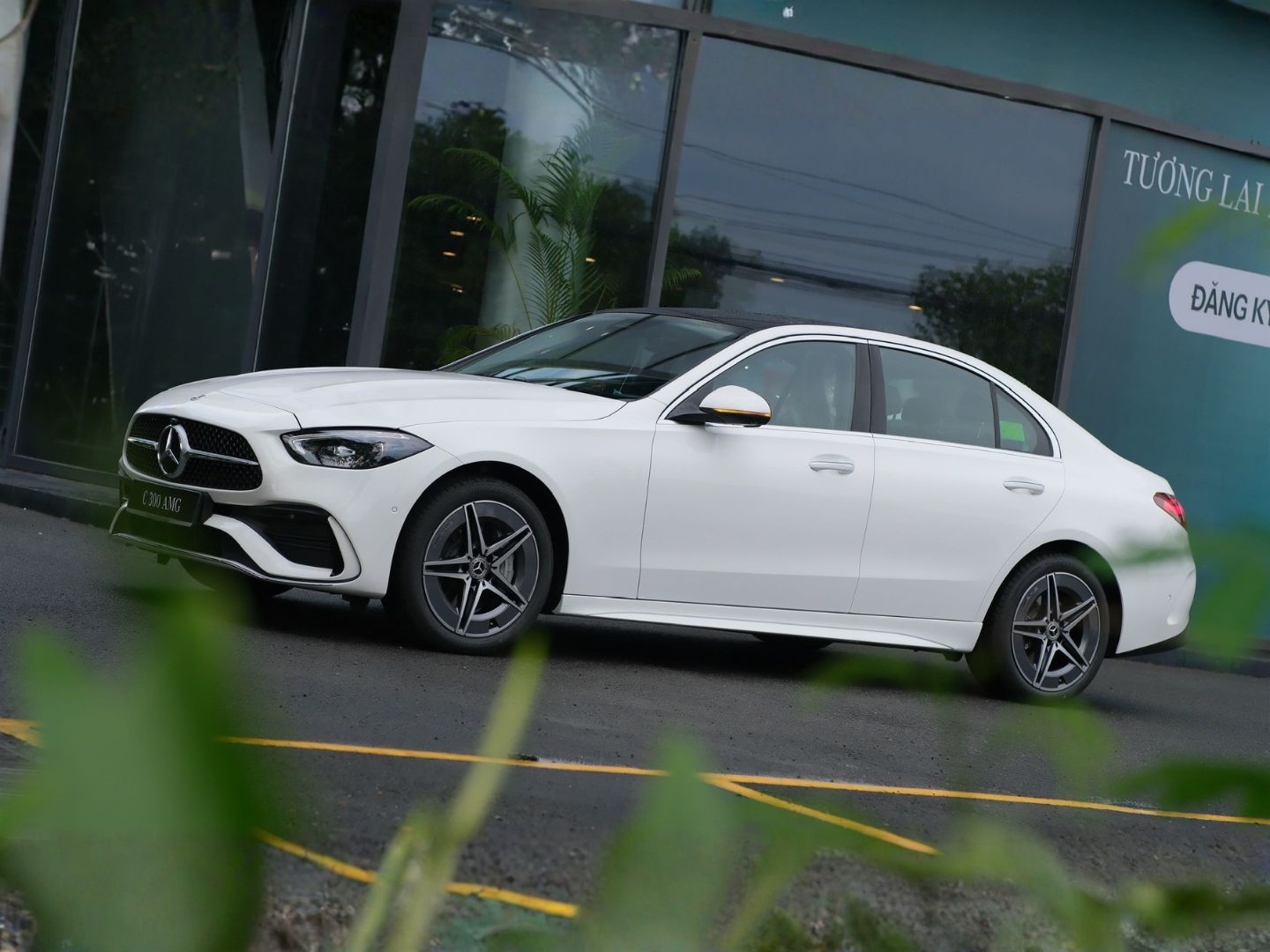 mercedes benz c300 amg