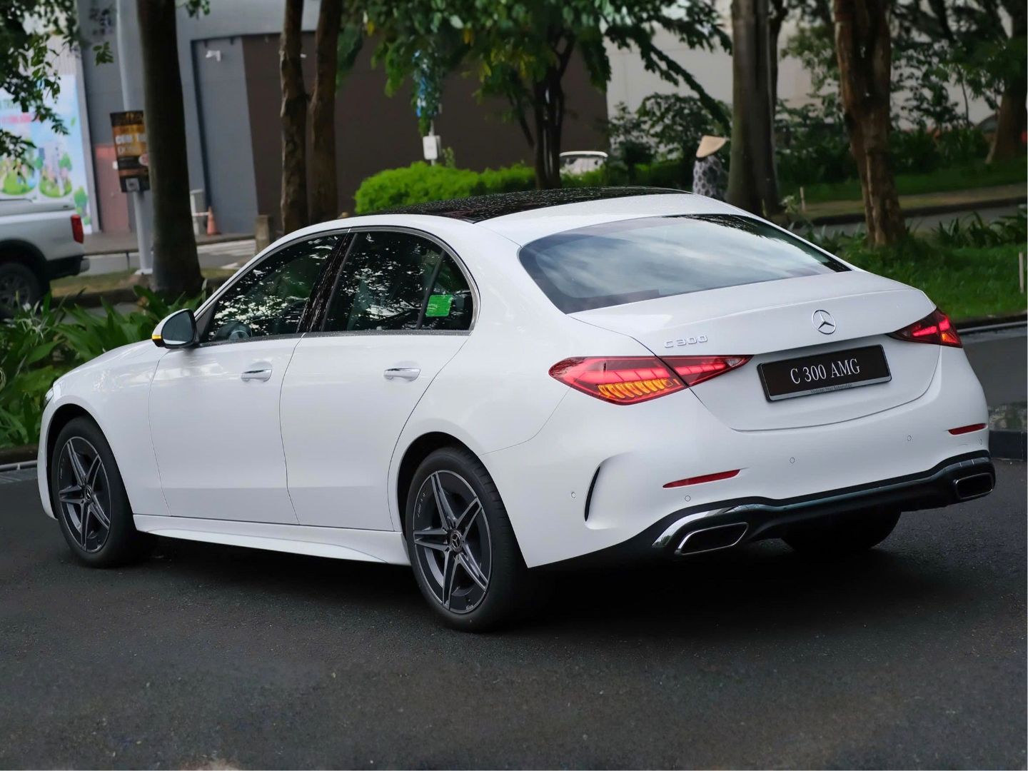 mercedes benz c300 amg