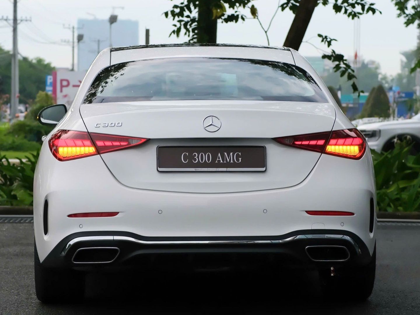 mercedes benz c300 amg