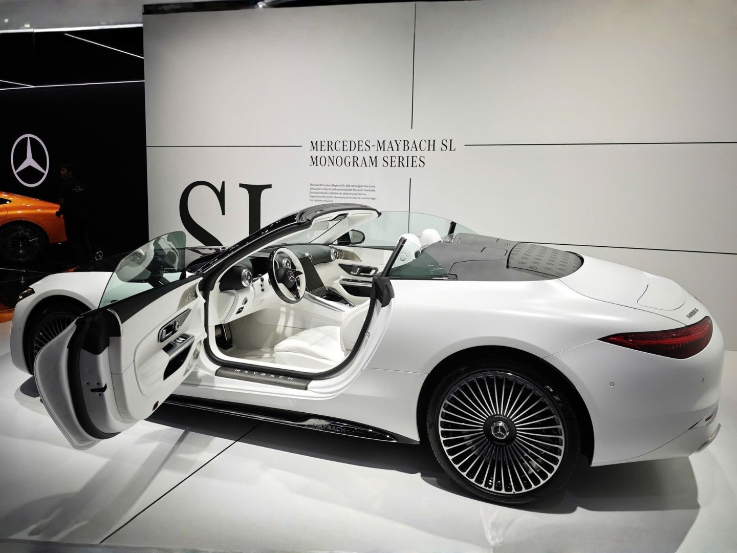 Mercedes Maybach SL 680