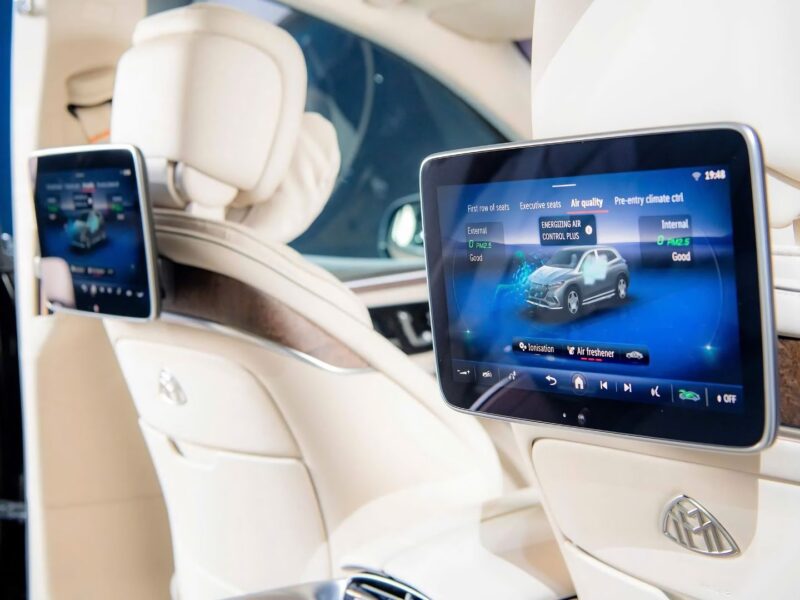 Mercedes Maybach EQS 680 SUV