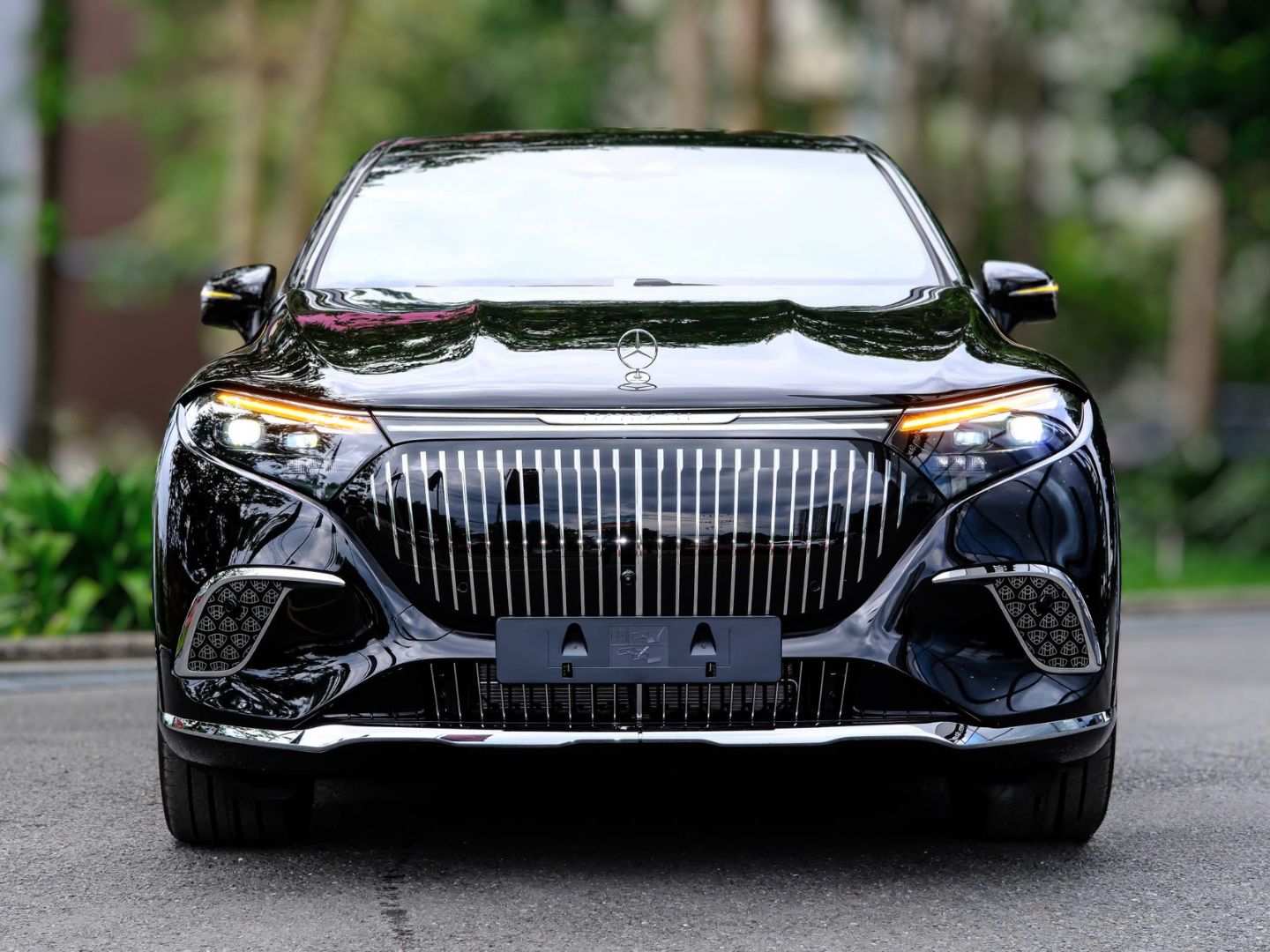 Mercedes Maybach EQS 680 SUV