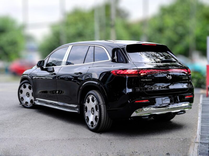 Mercedes Maybach EQS 680 SUV