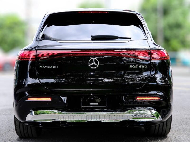 Mercedes Maybach EQS 680 SUV