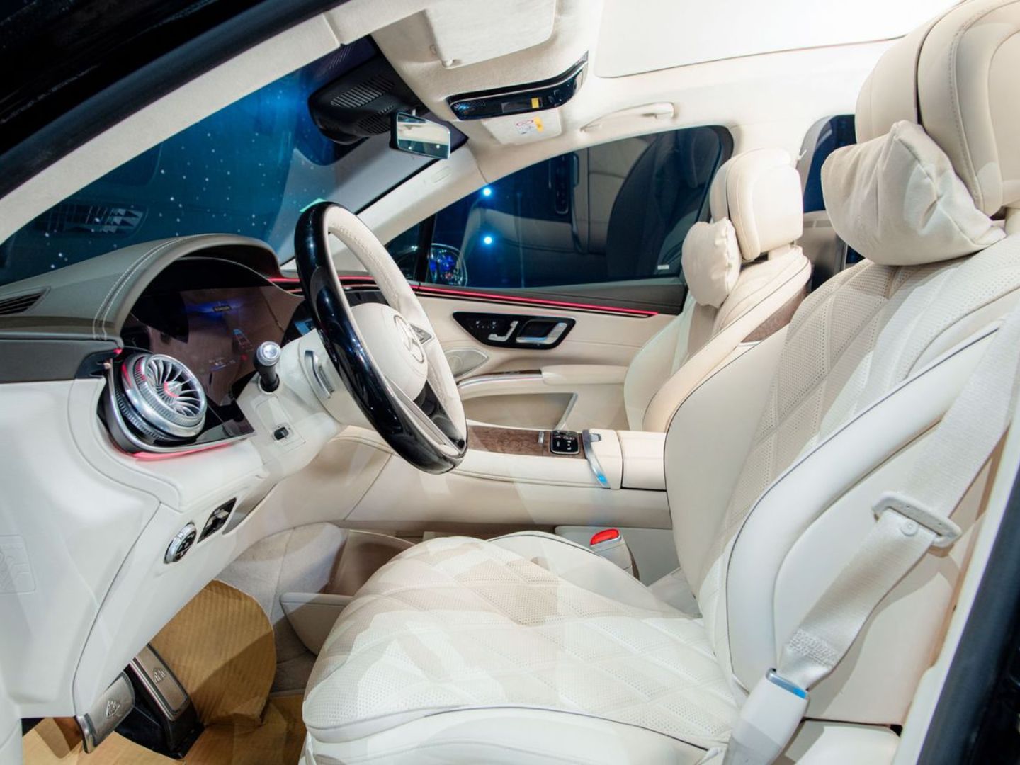 Mercedes Maybach EQS 680 SUV