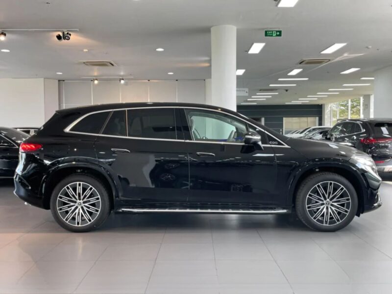 Mercedes EQS 500 SUV