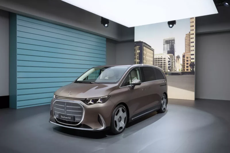 Mercedes VLE minivan