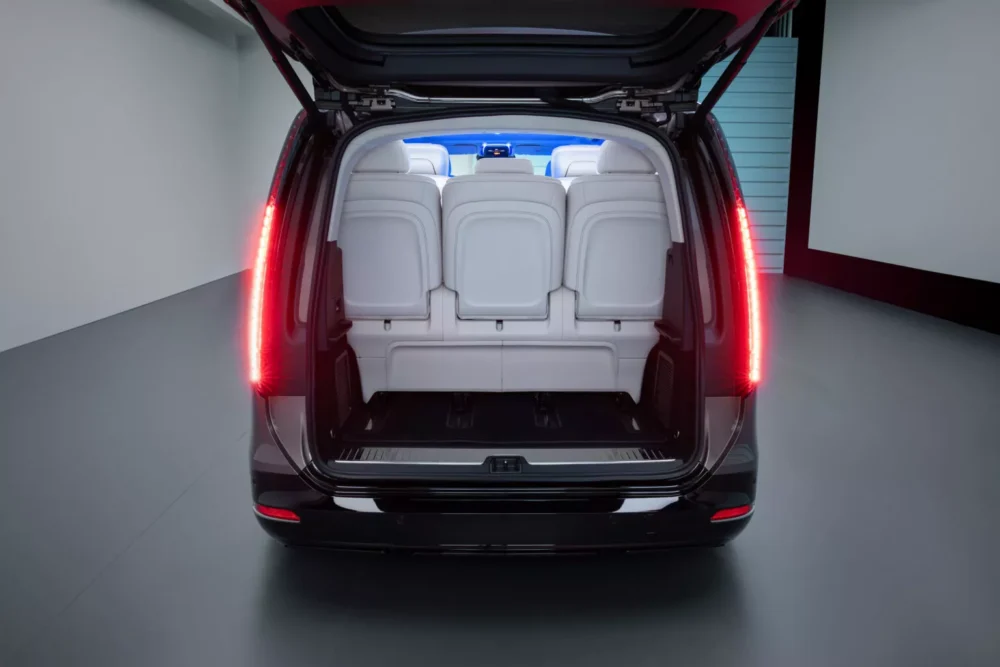 Mercedes VLE minivan